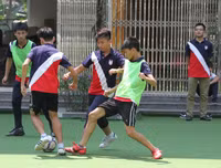 [ẢNH] Đội nắng luyện tập, chờ ngày tranh tài giải bóng đá học sinh Hà Nội 2018