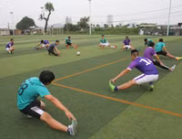 [ẢNH] Đội nắng luyện tập, chờ ngày tranh tài giải bóng đá học sinh Hà Nội 2018