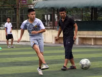 [ẢNH] Đội nắng luyện tập, chờ ngày tranh tài giải bóng đá học sinh Hà Nội 2018