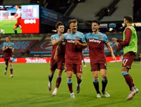 [ẢNH] Vừa diện trang phục mới, Chelsea đã thua sốc