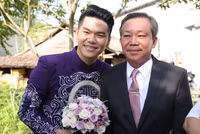 Lê Phương và chồng trẻ không ngừng thể hiện tình yêu tại lễ cưới