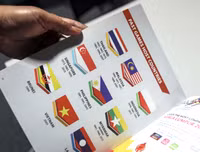 Nhìn lại SEA Games 29 qua những... sự cố và trò lố