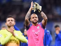 [ẢNH] Pep Guardiola buộc phải sử dụng hậu vệ làm thủ môn như thế nào?