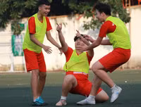 [ẢNH] Cởi nút thắt ghi bàn, ĐKVĐ Trương Định thắng tưng bừng 4-0