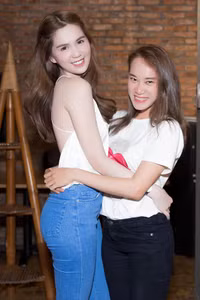 Vẻ quyến rũ khó cưỡng của nữ 