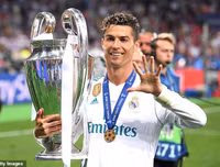 [ẢNH] 50 cầu thủ hay nhất thập kỷ (P2): Ai đủ tầm sánh ngang Ronaldo và Messi?