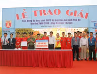 [ẢNH] Toàn cảnh lễ trao giải trận chung kết giải bóng đá học sinh THPT Hà Nội 2018