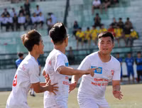 [ẢNH] Thua ngược 1-4, cựu vô địch THPT Hoàng Cầu dừng bước