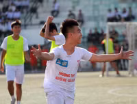 [ẢNH] Thua ngược 1-4, cựu vô địch THPT Hoàng Cầu dừng bước