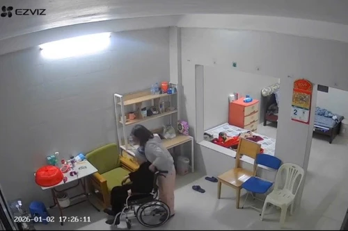 Hà Nội: Khẩn trương điều tra vụ cụ bà 90 tuổi bị giúp việc bạo hành