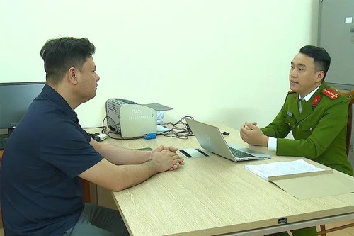 Khởi tố đối tượng chặn xe ô tô ở Hà Tĩnh ngày mùng 2 Tết 