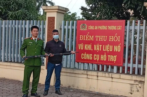 Vận động tuyên truyền hoàn thành chỉ tiêu thu hồi vũ khí, công cụ hỗ trợ