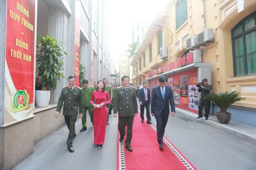 ‘Đi nhanh, đi vững chắc’ tạo nền móng, đà phát triển thực hiện Nghị quyết Đại hội Đảng các cấp