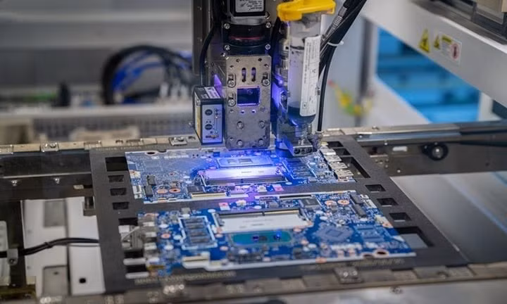 dong-von-fdi-co-xu-huong-tap-trung-vao-cac-linh-vuc-chien-luoc-nhu-chip-ban-dan.jpg