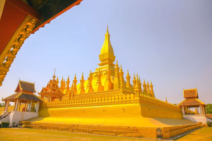 that-luang-1.jpg