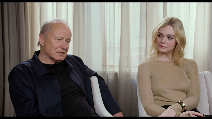 stellan-skarsgard-va-elle-fanning.jpg