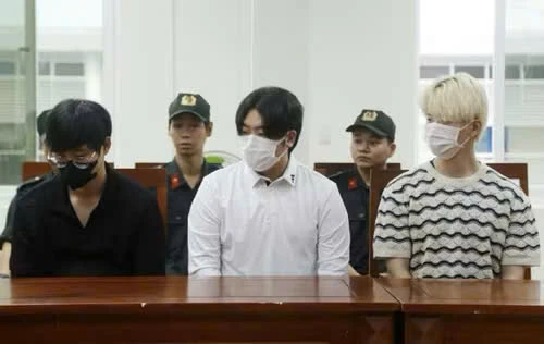 Bắt 3 đối tượng người nước ngoài bị Interpol truy nã đỏ 