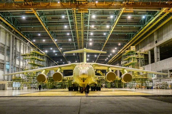 Nhà máy Aviastar chuẩn bị chế tạo hàng loạt máy bay Il-100 và Il-276