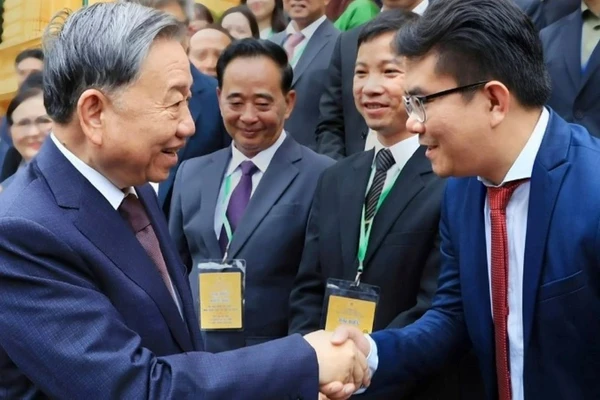 Phát huy trí tuệ, tinh thần đoàn kết của kiều bào, xây dựng Việt Nam phát triển bền vững và hội nhập sâu rộng 