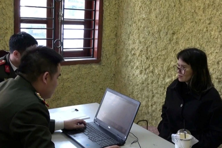 Thực hiện lệnh bắt bị can để tạm giam đối với Hoàng Thị Hồng Thái