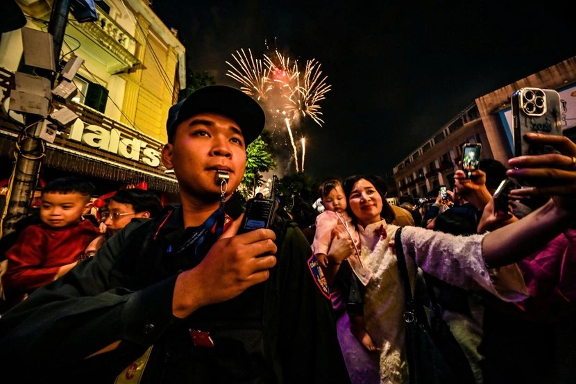 Những người đi qua mùa Xuân - giữ trọn bình yên Thủ đô 