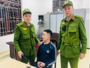 Vụ nhiều người được cứu thoát trong vụ hỏa hoạn lúc rạng sáng tại Hà Đông: Bắt kẻ châm lửa!