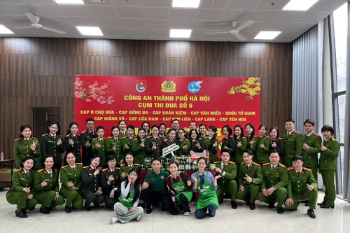 "Gói trọn" cả tình quân dân trong từng chiếc bánh chưng gửi tặng người khó khăn