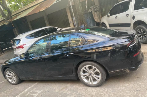 Ai là người đã thuê mướn chiếc xe Vinfast Lux A 2.0 biển số 30H – 797.27?