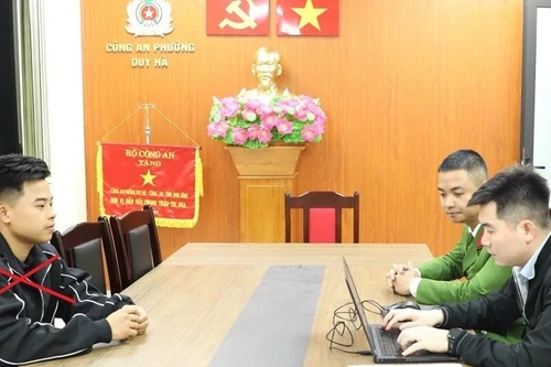 Bắt giam chủ cơ sở dùng chất cấm để sản xuất 2,8 tấn giá đỗ