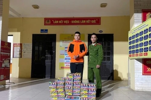 Bắt đối tượng mua hơn 45kg pháo nổ 