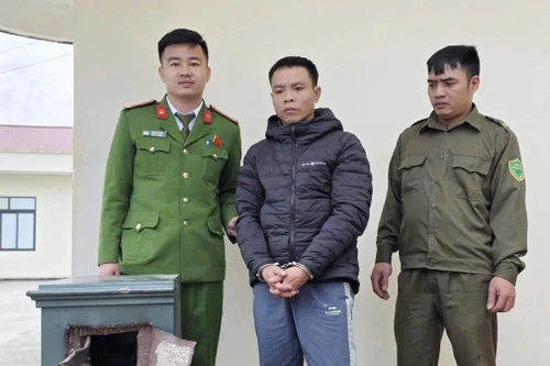 Nam tài xế taxi đột nhập nhà dân, đục két sắt, cuỗm nhiều tiền, vàng