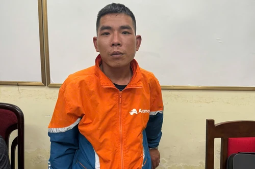 Cảnh sát hình sự bắt kẻ gây ra 13 vụ cướp giật điện thoại trên địa bàn Hà Nội