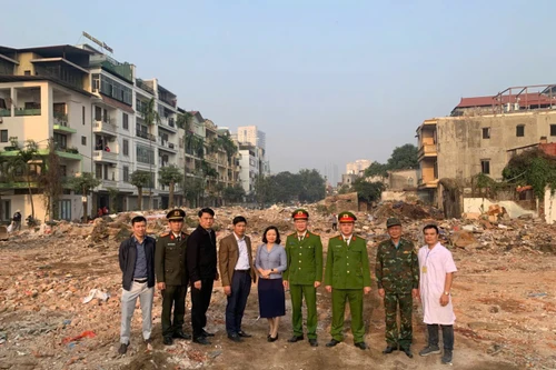 Phường Ô Chợ Dừa hoàn thành giải phóng mặt bằng đường Vành đai 1: Làm tốt vai trò cầu nối ý Đảng, lòng dân