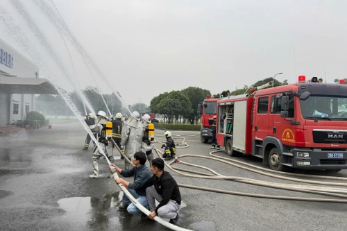 Thực tập phương án chữa cháy và cứu nạn cứu hộ tại Công ty TNHH điện tử Noble Việt Nam