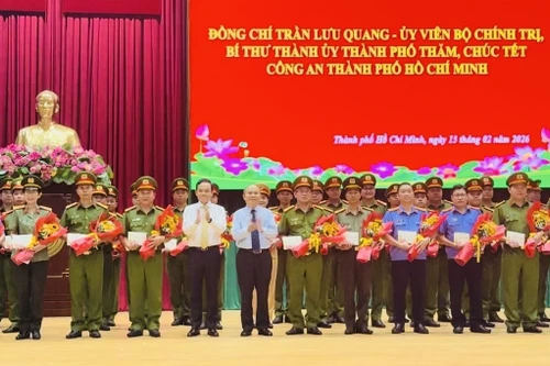 Bí thư Thành uỷ Trần Lưu Quang thăm, chúc Tết Công an TP. HCM