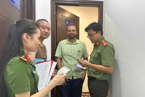 Tổng kiểm soát hành chính, kiểm tra tạm trú, lưu trú người nước ngoài