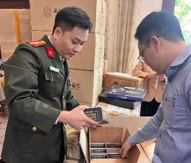 Công an Hà Nội lật tẩy chiêu trò thổi phồng công dụng thực phẩm chức năng rồi bán giá 'cắt cổ'