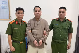 Đối tượng đòi nợ thuê, bảo kê các quán karaore chỉ đạo đàn em chém người