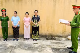 Chủ hiệu vàng Kim Lý và nhiều doanh nghiệp bị bắt vì liên quan đường dây buôn lậu kim cương