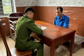 Điều tra vụ lừa đảo chiếm đoạt tài sản với thủ đoạn nhận giúp làm 'sổ đỏ'