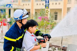 Tiết học trải nghiệm đặc biệt của học sinh trường Tiểu học Quảng Phú Cầu