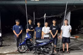 Từ video trên mạng xã hội, làm rõ nhóm đối tượng mang hung khí đi gây rối