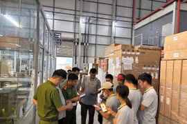Tuyên truyền, hướng dẫn cài đặt ứng dụng “Báo cháy 114” cho công nhân 