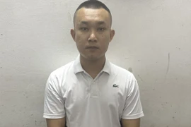 Mượn 'xế hộp' của người quen mang đi cầm cố 