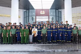 Thứ trưởng Lê Văn Tuyến và các thành viên Đoàn công tác.
