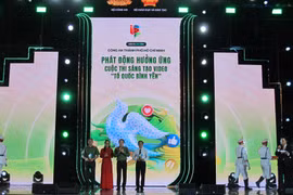 Hơn 1.600 đại biểu tham dự Lễ hưởng ứng Cuộc thi sáng tạo video “Tổ quốc bình yên” 