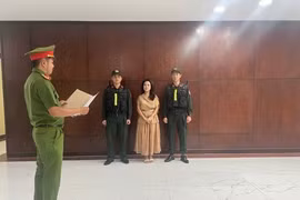 Khởi tố ca sĩ Nguyễn Thị Hiền và Giám đốc Công ty Truyền thông Unicorn