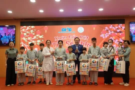 Mang không khí Tết đến với các bệnh nhân đang điều trị tại Bệnh viện đa khoa Xanh Pôn