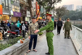 Xử lý vi phạm trật tự giao thông, đô thị khu vực hồ Xã Đàn