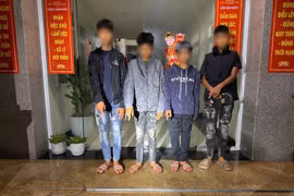 Công an Hà Nội liên tiếp bắt giữ các đối tượng mang dao, súng tự chế đi gây rối